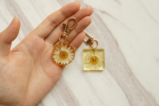 DAISY OF THE SUN Keychains (Set of 2)