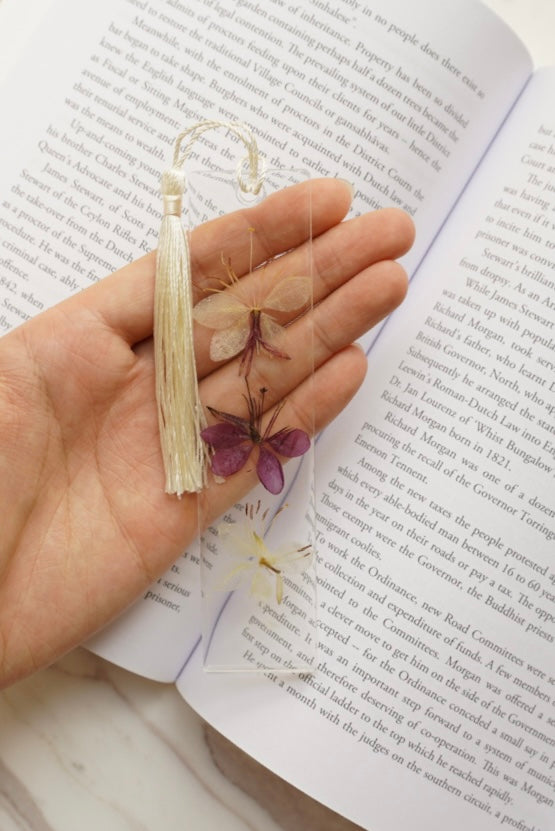 SOUTH Bookmark